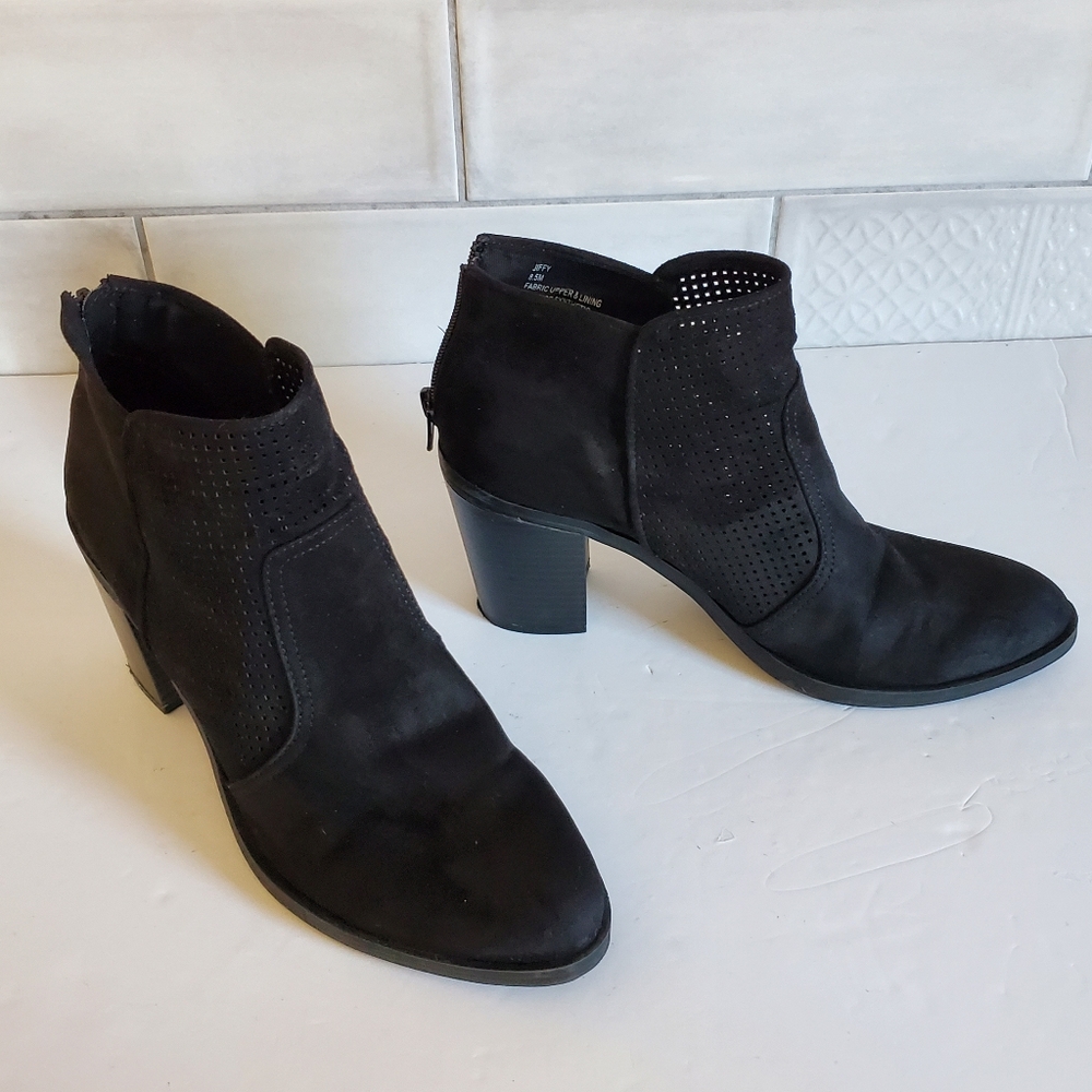 DV by Dolce Vita 8.5 Contemporary Goth Grunge Perforated Fabric Heeled Booties